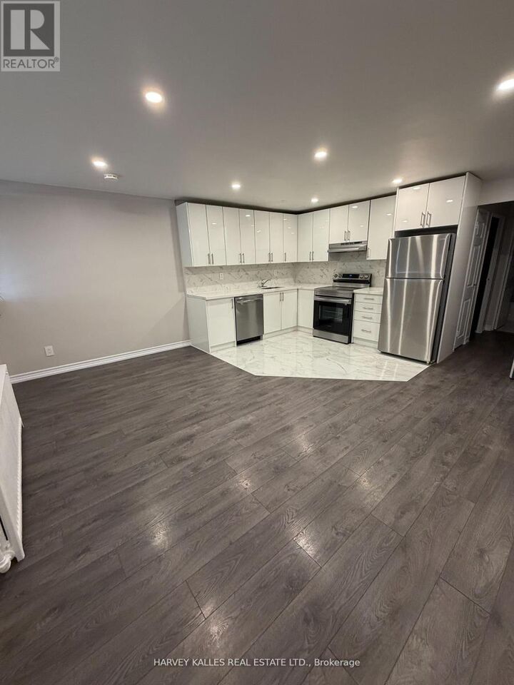 Property Photo:  180 Vaughan Road 101  ON M6C 2M3 