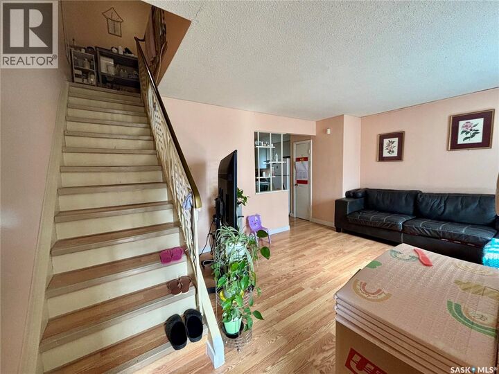 Property Photo:  419 McIntosh Street  SK S4R 4Z7 