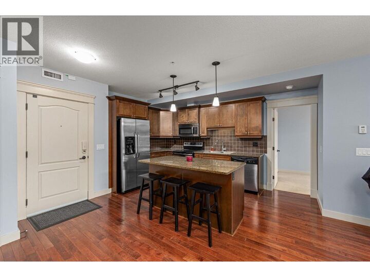 Property Photo:  2070 Boucherie Road 402  BC V4T 3K9 