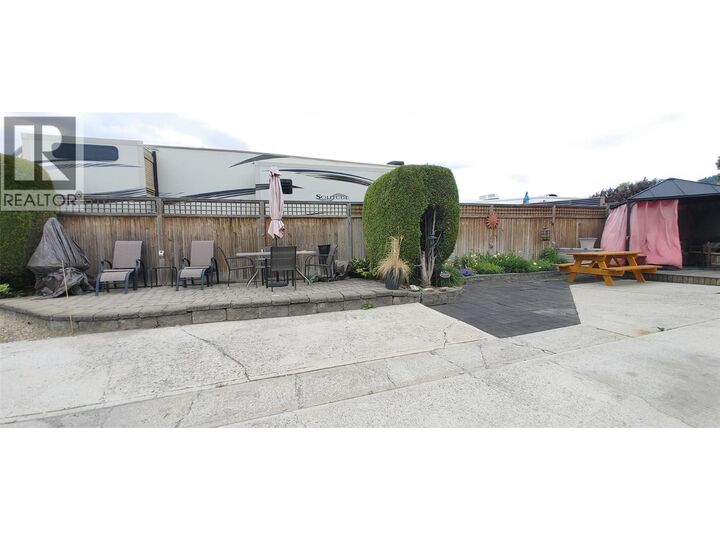 Property Photo:  415 Commonwealth Road 143  BC V4V 1P4 