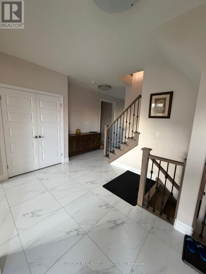 Property Photo:  48 Grandville Circle  ON N3L 0J3 