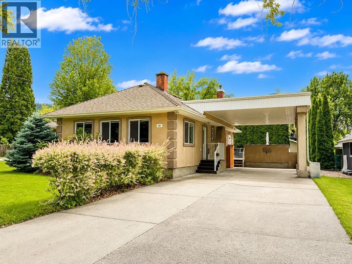 Property Photo: 201 Ritchie Avenue BC V1R 1H1