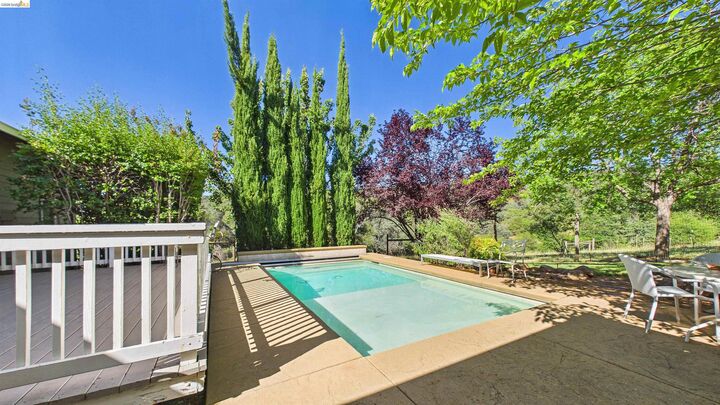 Property Photo:  15925 Parkridge Ave  CA 95370 