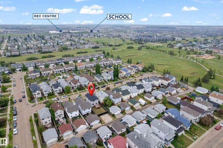 Photo de la propriété:  2912 31 Street NW  AB T6T 1T9 