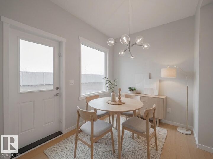 Photo de la propriété:  19430 22A Avenue NW  AB T6M 3J2 