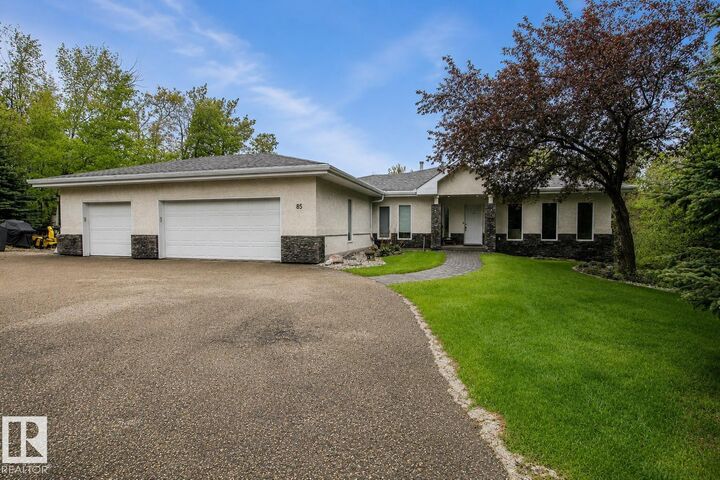 Property Photo: 52258 Rge Road 231 85 AB T8B 1M8