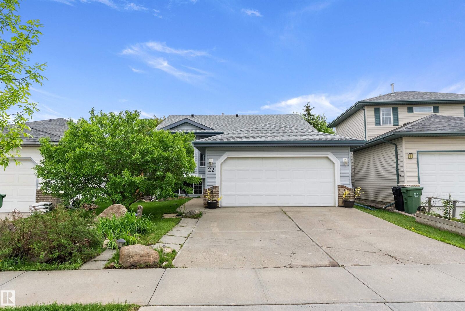 Property Photo:  22 Meadowview Drive  AB T9E 8E4 