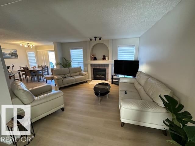 Property Photo:  9806 179 Avenue NW  AB T5X 6A6 