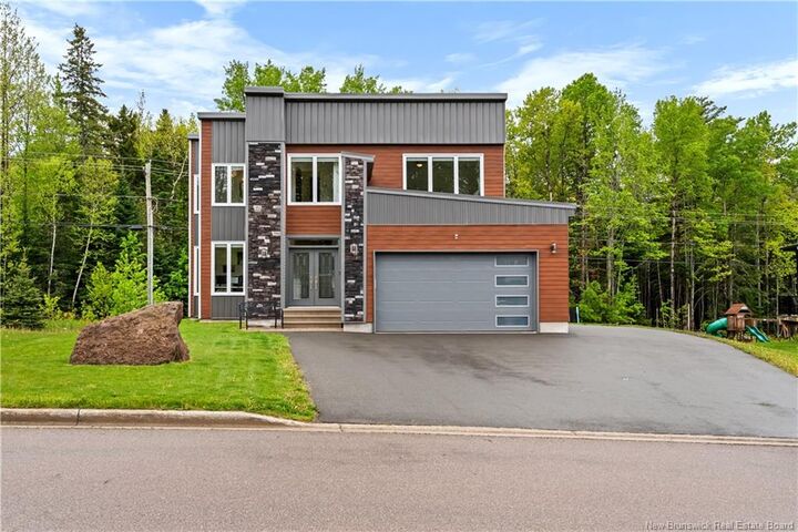 16 Parkplace Lane — photo 1