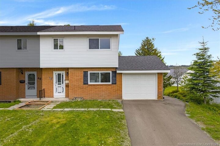 38 Bon Accord Drive — photo 1