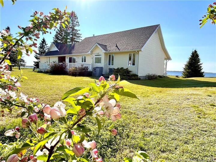 540 Hardwicke Road — photo 1