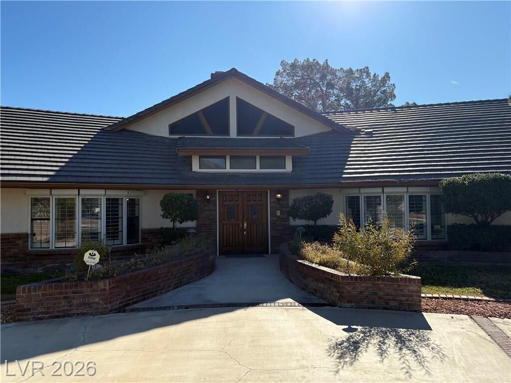 Property Photo:  3120 South Pioneer Way  NV 89117 