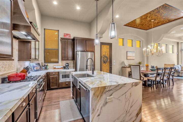 Property Photo:  1819 W 24th Street  TX 77008 