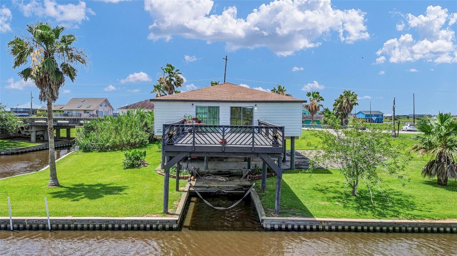 Property Photo: 1571 Blue Water Drive TX 77541