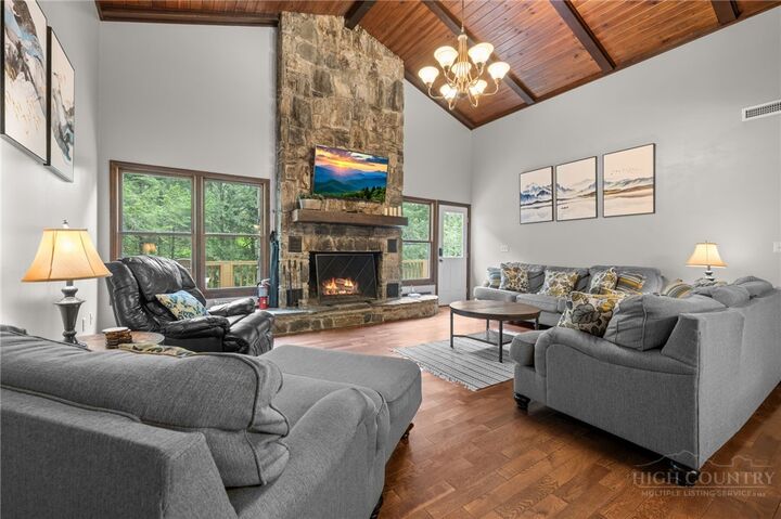 Property Photo:  260 Balsam Lane  NC 28604 