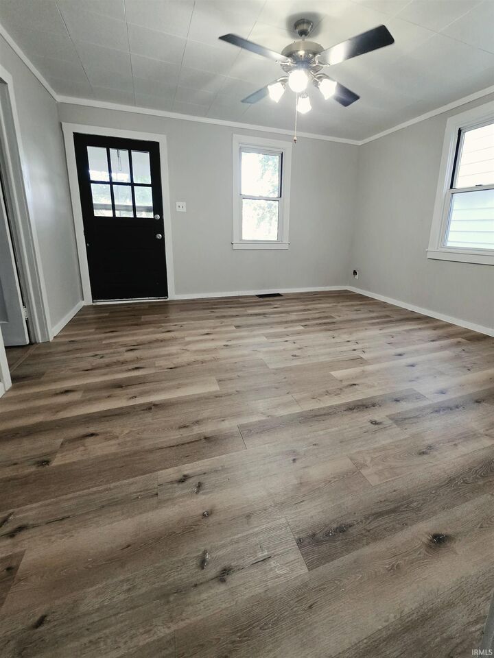 Property Photo:  827 15th Street  IN 47586 