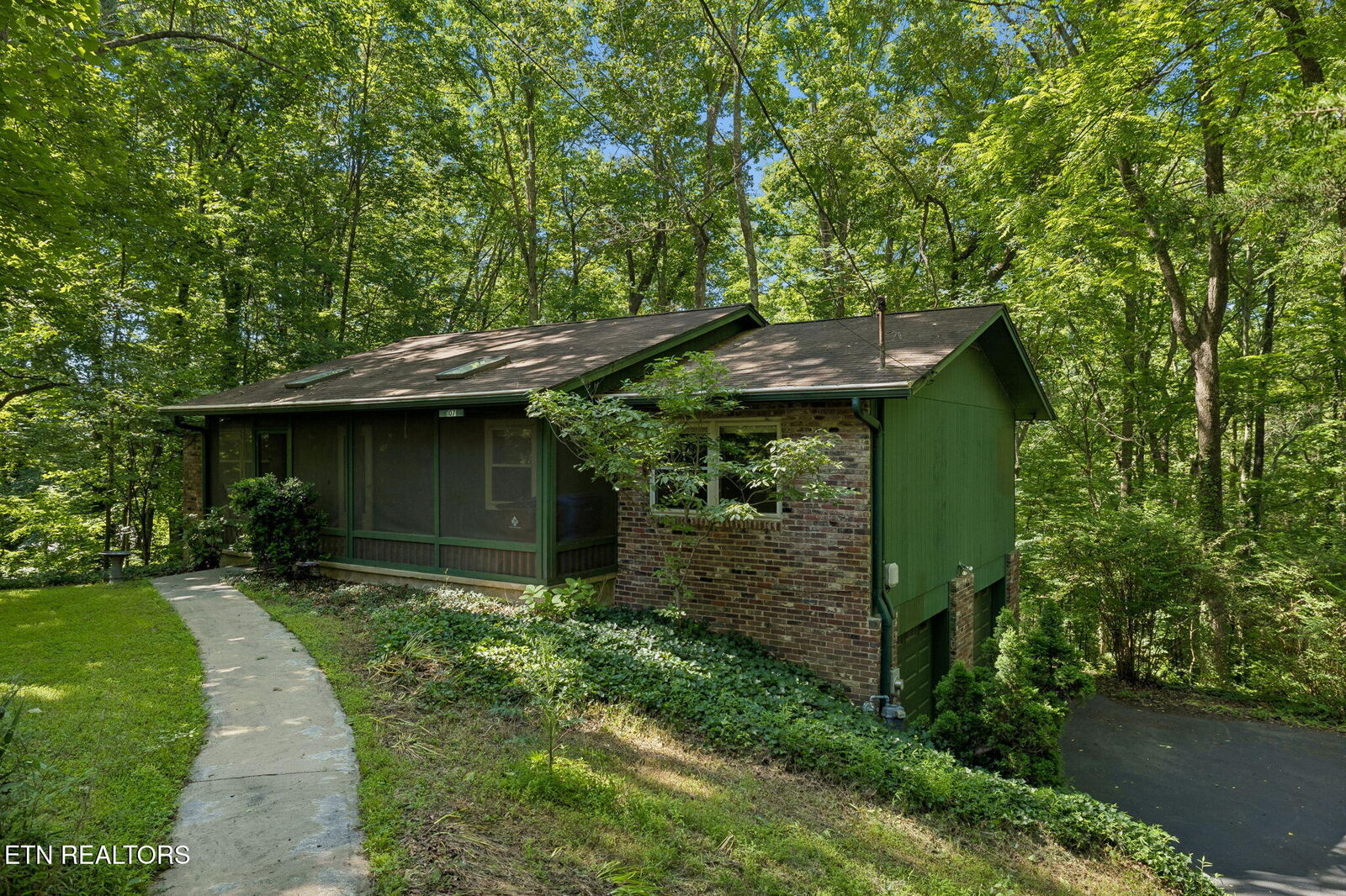 Property Photo:  107 Neville Lane  TN 37830 