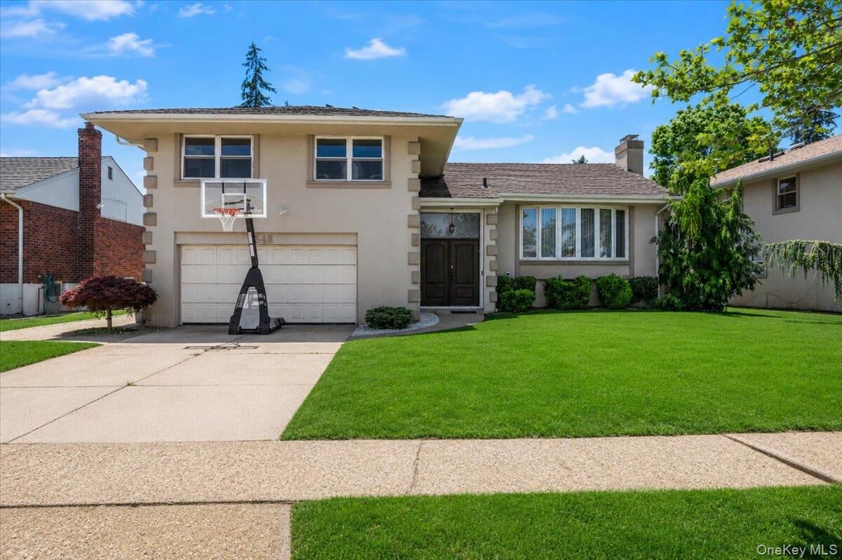 Property Photo:  648 Diane Place  NY 11581 