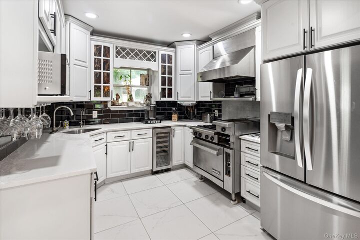Property Photo:  472 Union Valley Road  NY 10541 