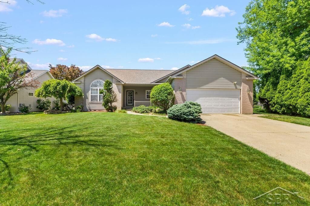 Property Photo: 2961 Laurel Park MI 48603