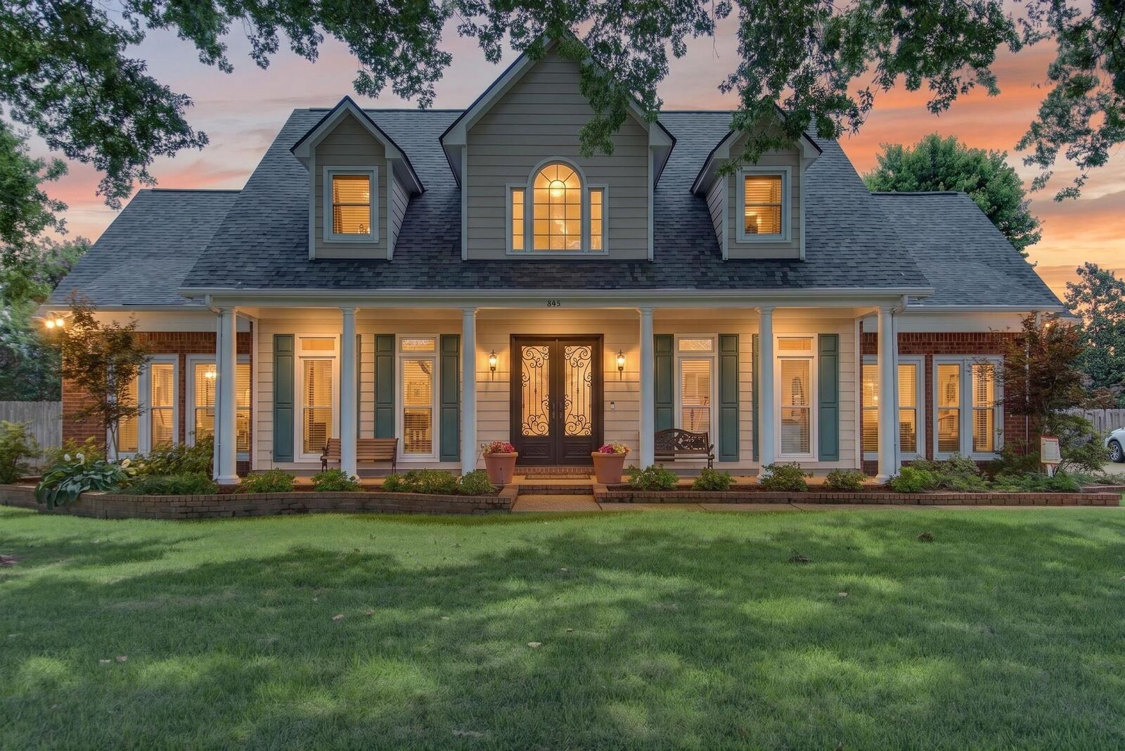 Property Photo: 845 Hatton Cv TN 38017