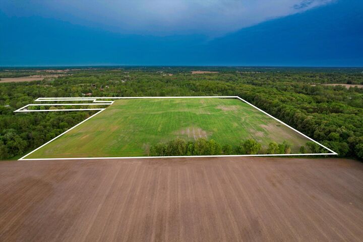 Property Photo:  1120 Jewell Road  MI 48160 