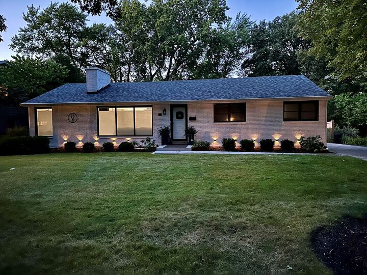 Property Photo:  872 Northmoor Road  IL 60045 