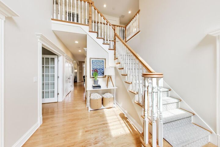 Property Photo:  909 S Cambridge Avenue  IL 60126 