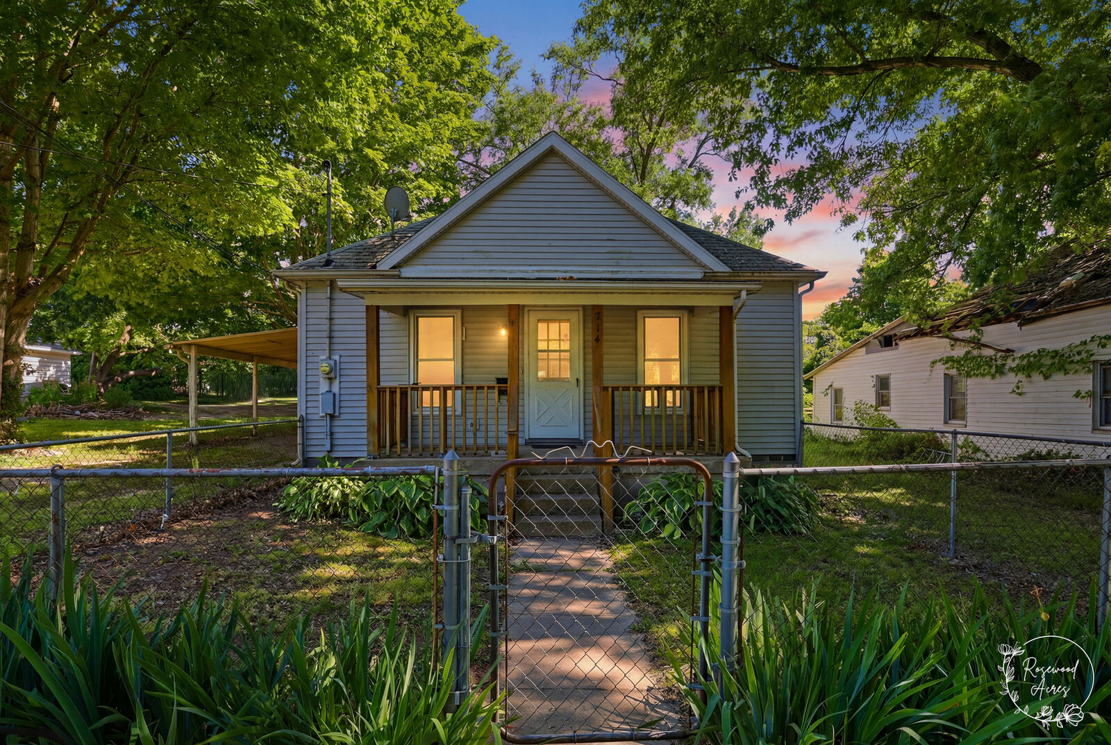 Property Photo:  714 W South 9th Street  IL 62565 