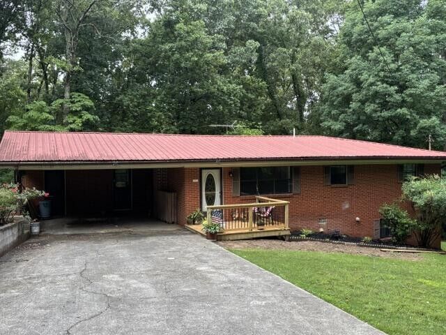 Property Photo: 1960 Peach Orchard Hill Road NE TN 37323