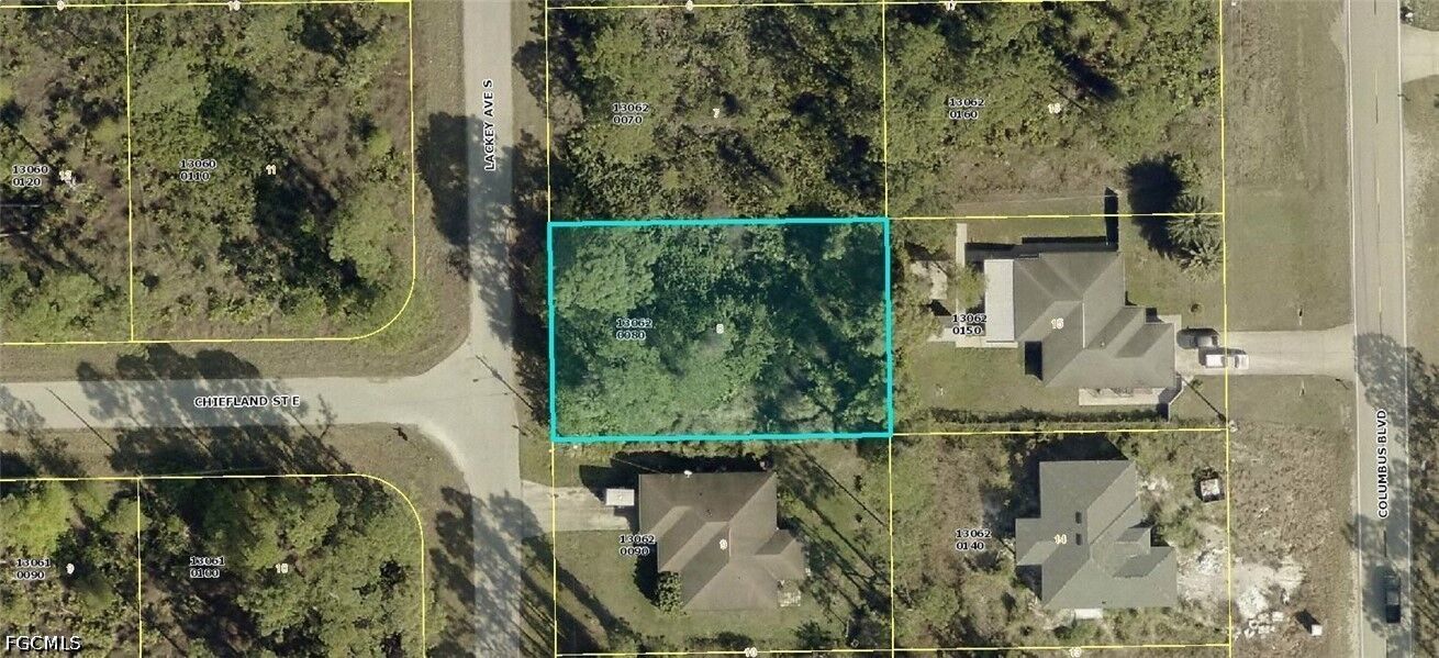 Property Photo: 439 Lackey Avenue S FL 33974