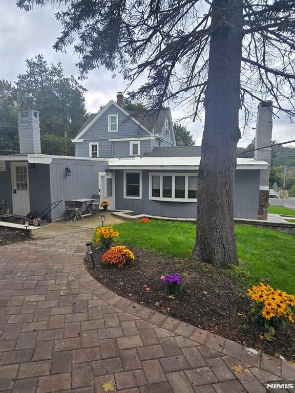 Property Photo: 716 Glen Road NJ 07871