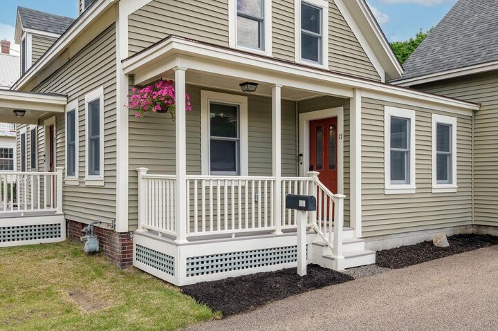 Property Photo:  17 Rogers Street  NH 03820 