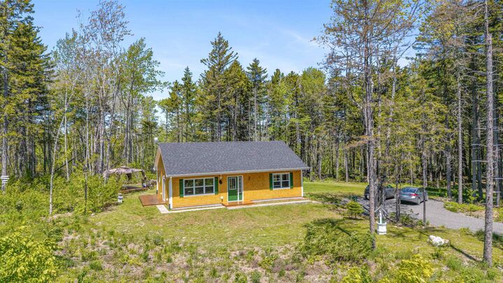 Property Photo: 78 Whistle Stop Court NS B0M 2A0