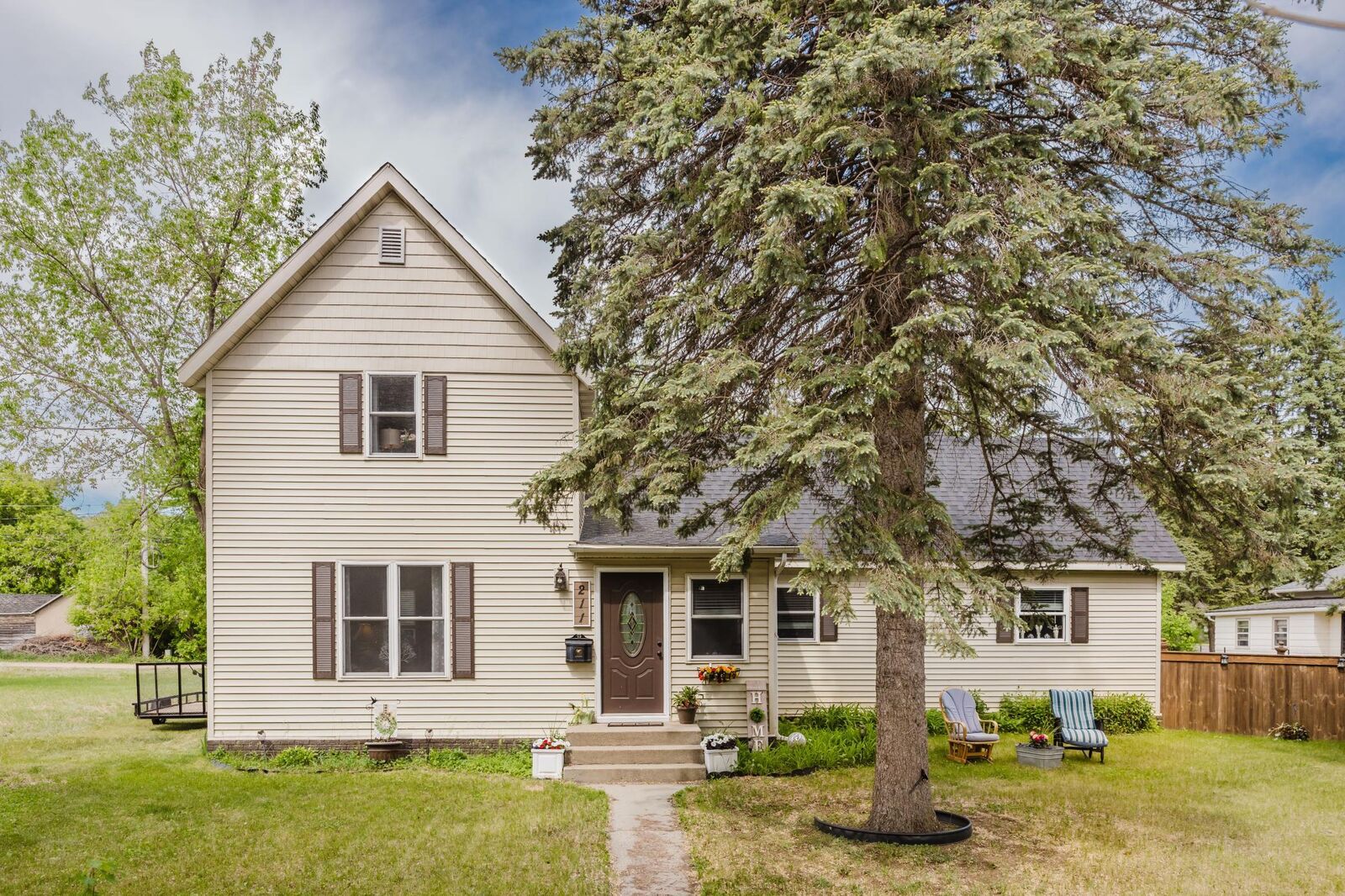 Property Photo: 211 Main Avenue N MN 56470