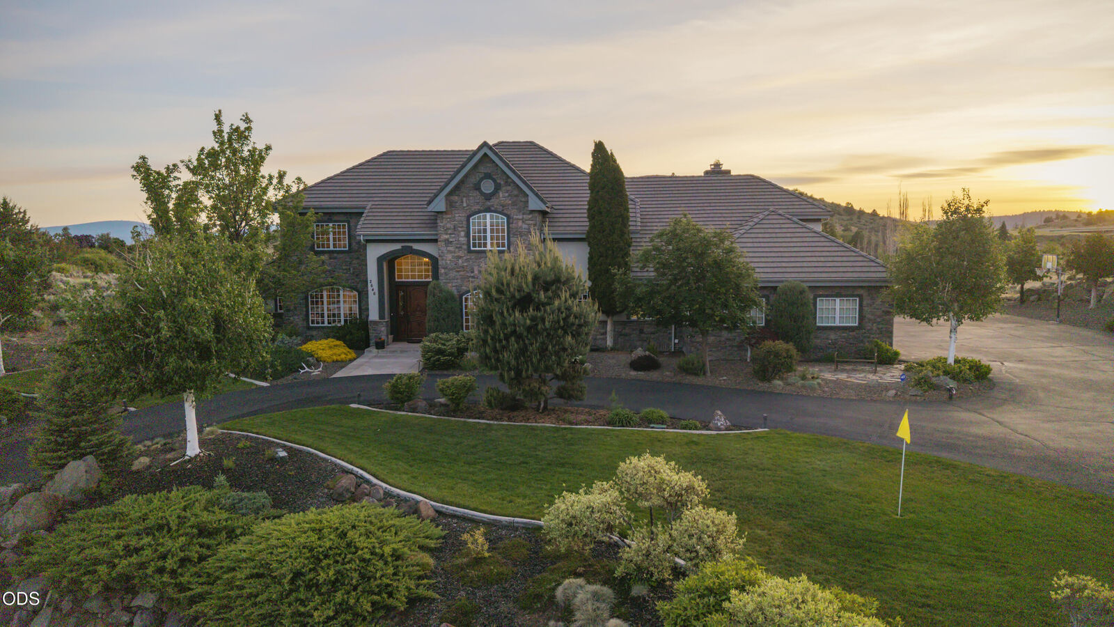 Property Photo:  2646 Fairway Drive  OR 97601 