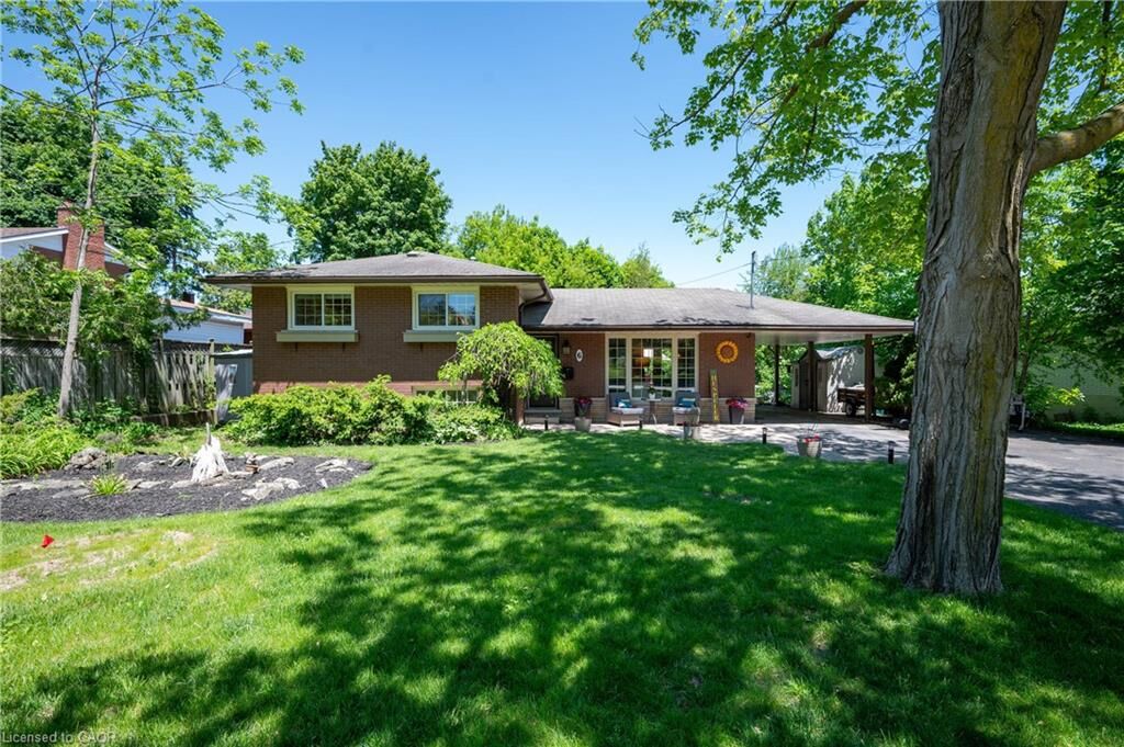 Property Photo:  6 Gerrard Avenue  ON N3C 2R6 