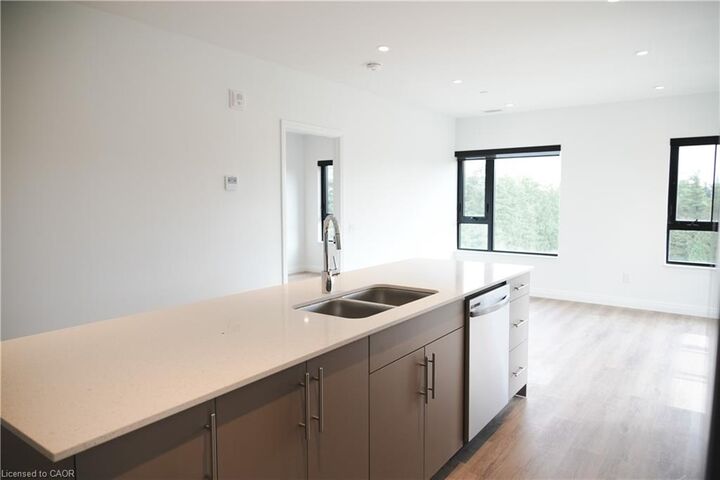 Property Photo:  525 New Dundee Road 701  ON N2P 0K8 