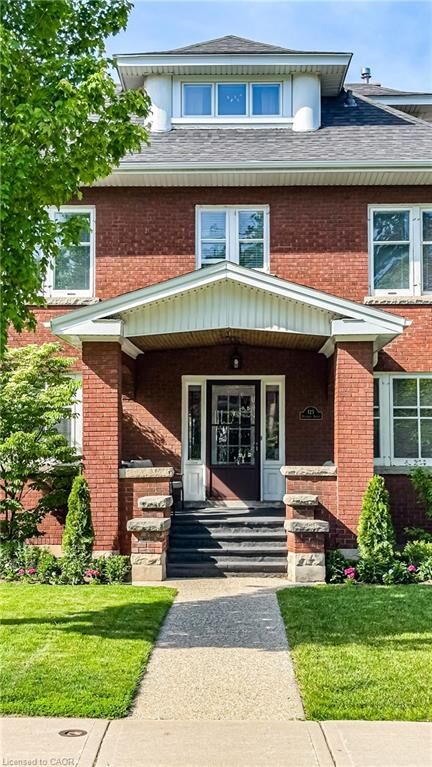 Property Photo:  125 Delaware Avenue  ON L8M 1V2 