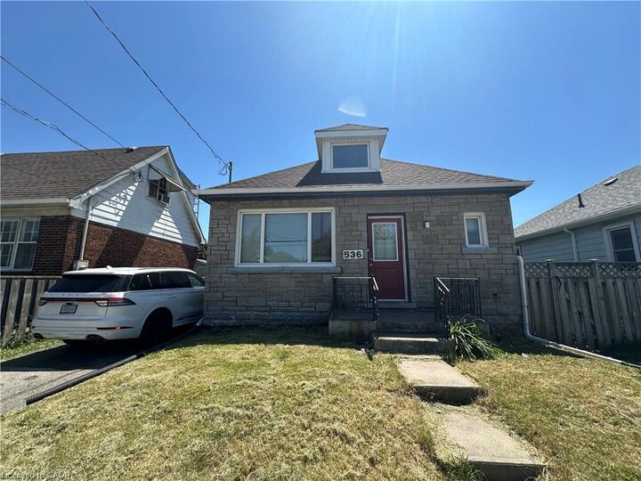 Property Photo:  536 Queensdale Avenue E  ON L8V 1L2 