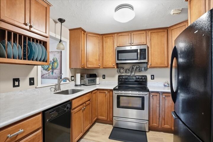 Property Photo:  3 Marc Dr 3B1  MA 02360 
