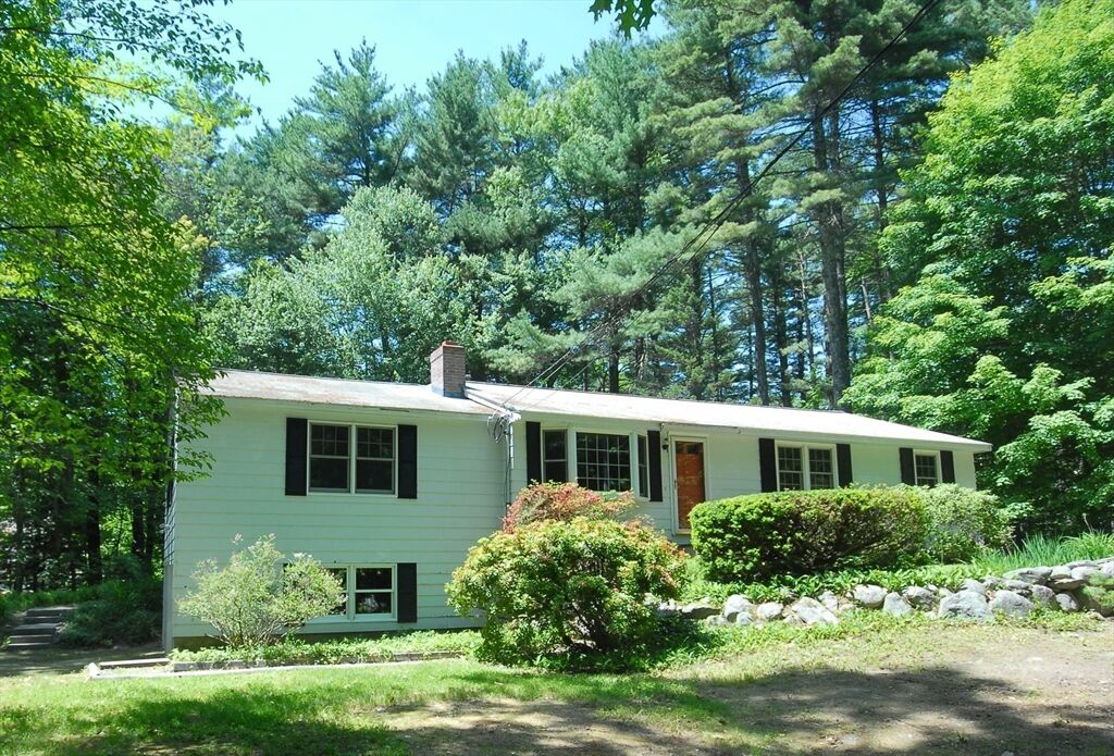 Property Photo:  40 Shattuck St  MA 01463 