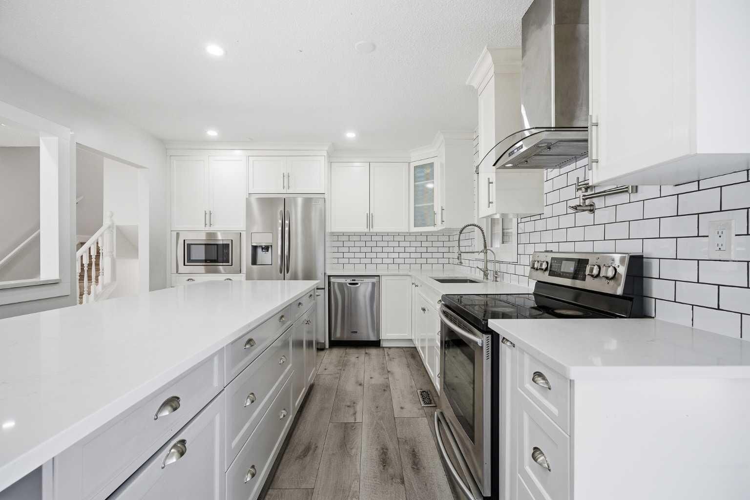 Property Photo:  187 Templeton Circle NE  AB T1Y 4G6 