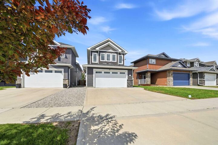 Property Photo: 118 Viscount Drive AB T4R 0M6