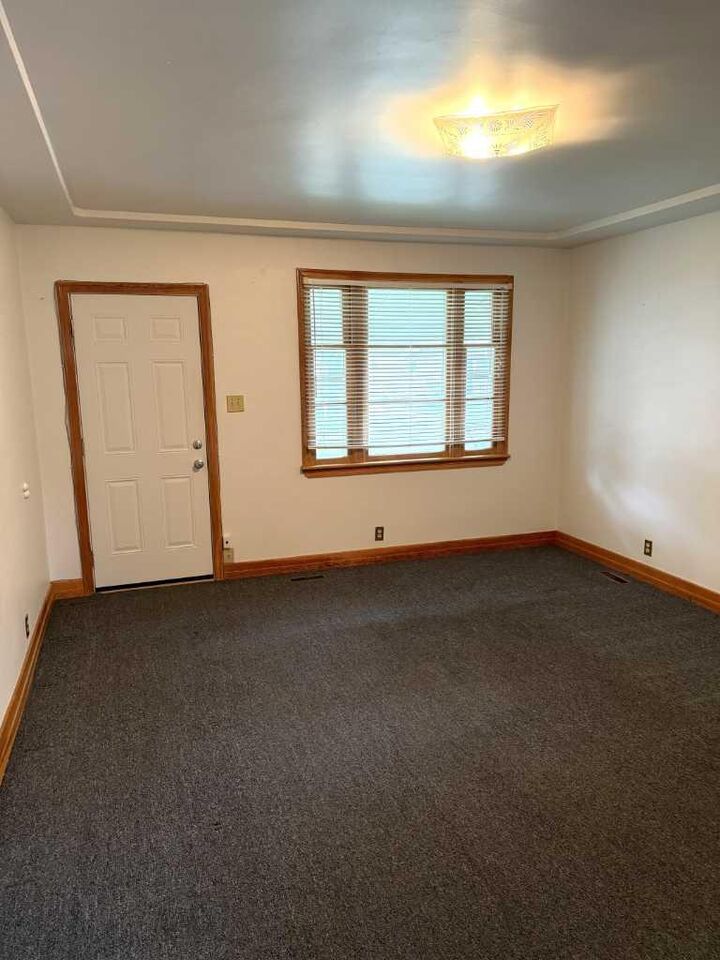 Property Photo:  46 2 Street NW  AB T1A 6J1 