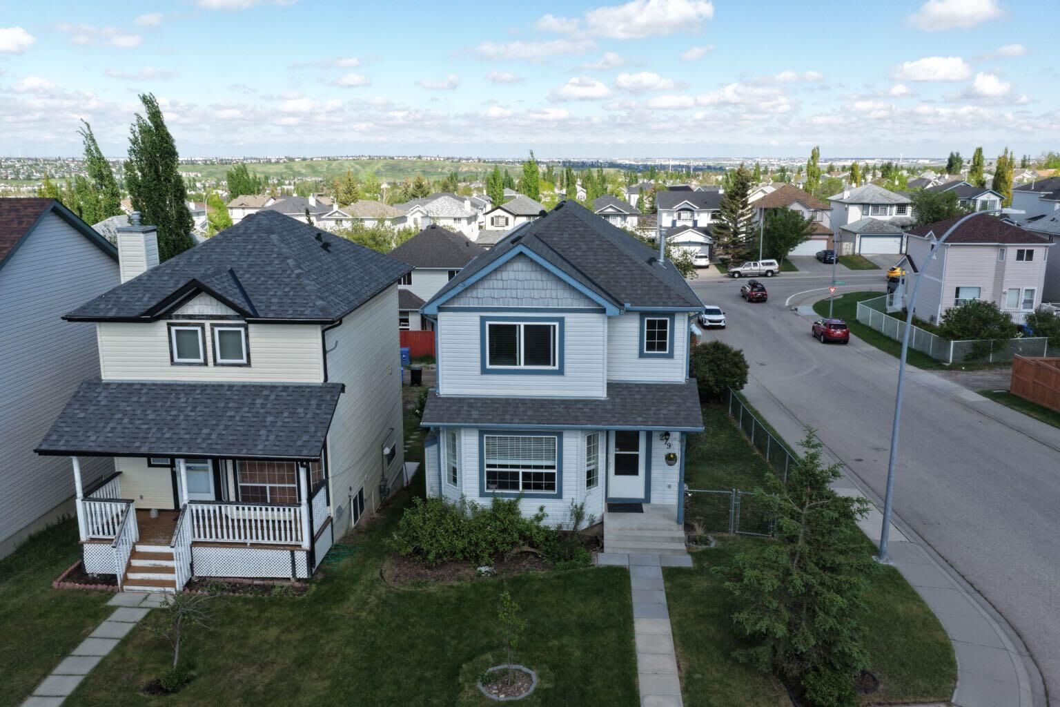 Property Photo:  279 Hidden Hills Road NW  AB T3A 5X9 