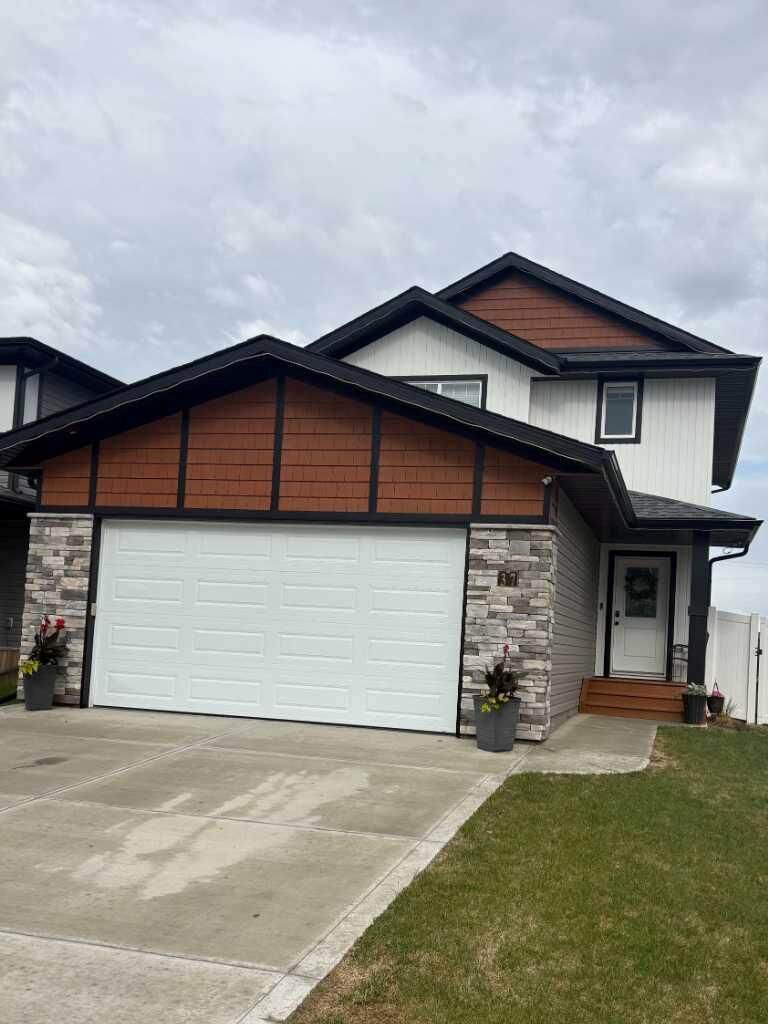 Property Photo:  37 Toal Close  AB T4P 0W6 