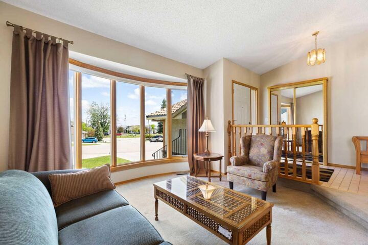 Property Photo:  23 Millside Place SW  AB T2Y 2R5 