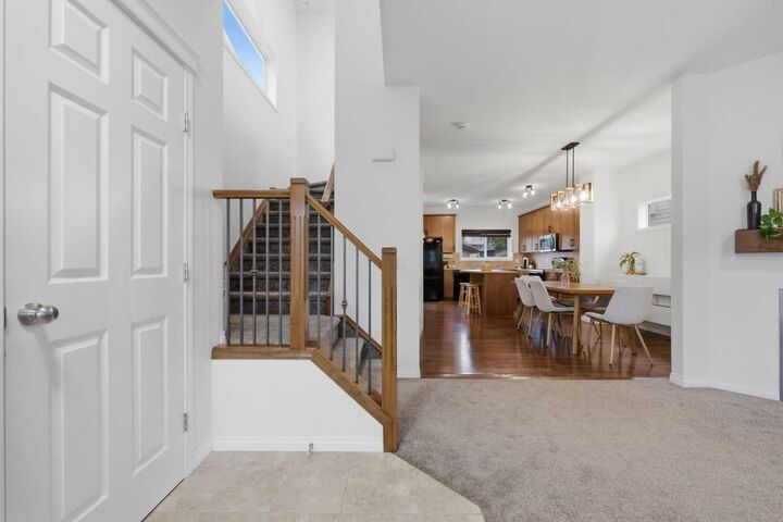 Property Photo:  35 Covecreek Place NE  AB T3K 0L3 