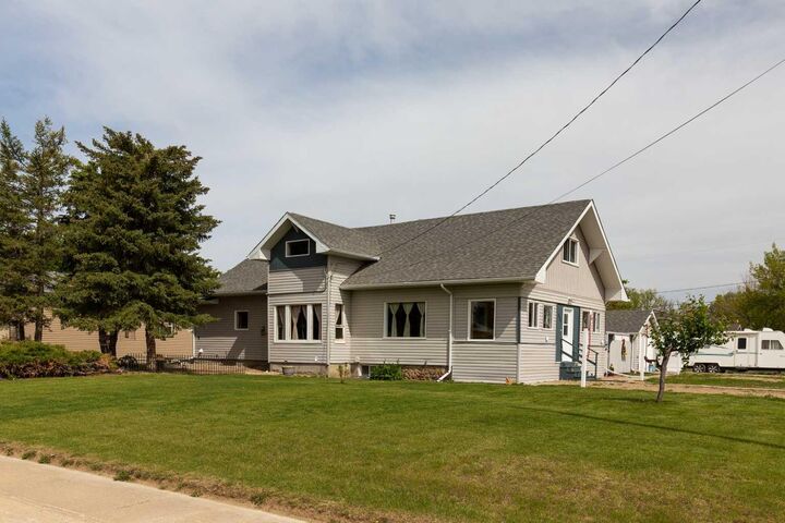606 5 Street — photo 1